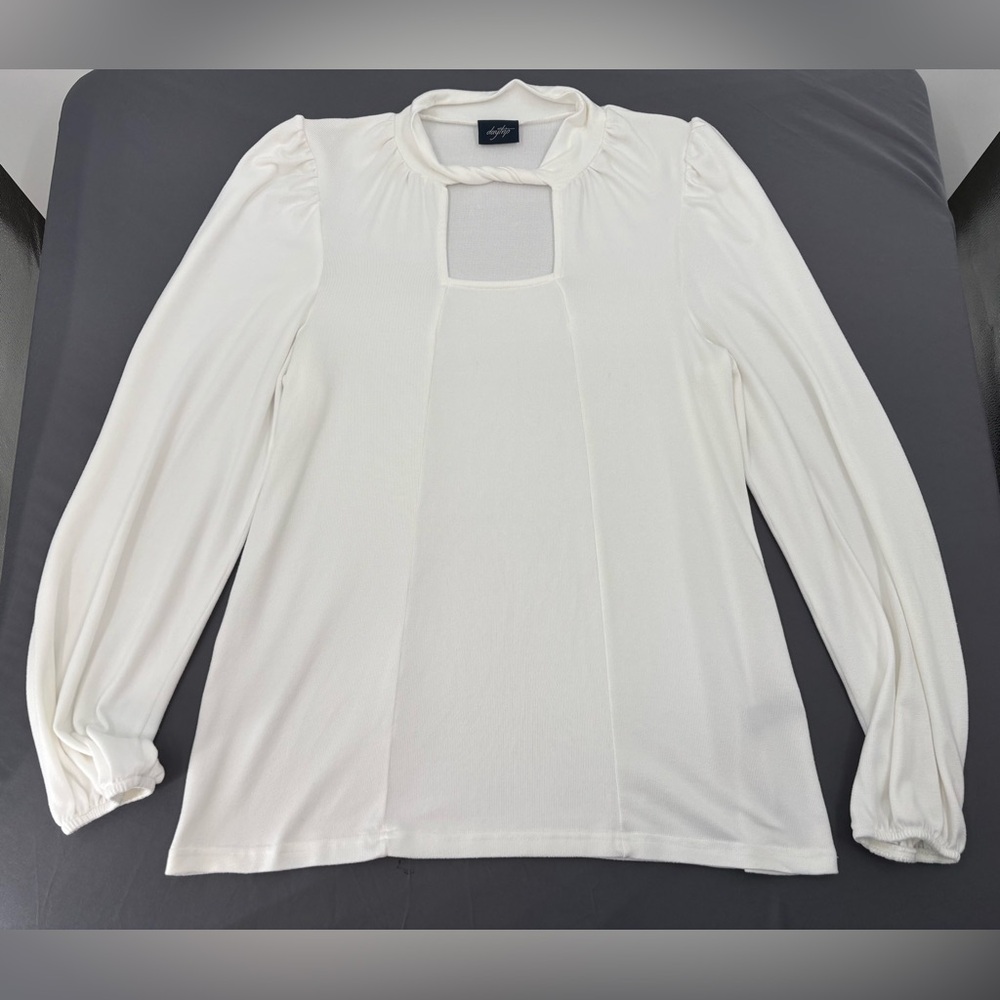 Daytrip Buckle Top Womens L Cream Cut Out Brushed Knit EUC